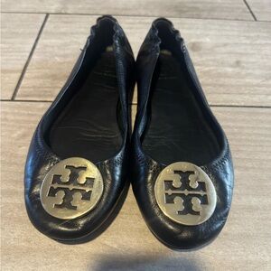 Tory Burch Women Ballet Flats Minnie Travel Leather Black Big Gold Logo Sz 8.5